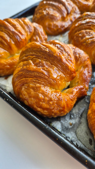 MEDIALUNAS/PASTRIES 6 units