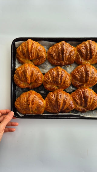 MEDIALUNAS/PASTRIES 6 units